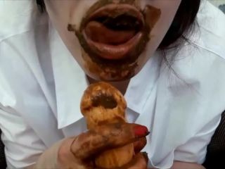 ScatLina   Scat Swallow Dental Floss By Top Scat Babe Lina (SG Video)
