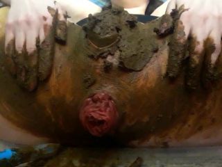 Scatlina   Anal Prolapse in Shit