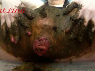 Scatlina   Anal Prolapse in Shit