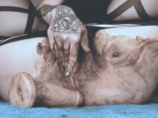 SweetBettyParlour.19.05.05   OMG! What shees doing POOP