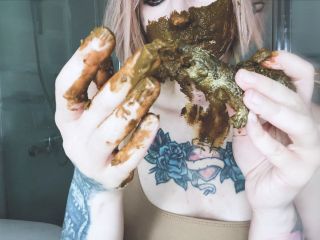 SweetBettyParlour.21.02.14   Croc Toy and Crazy Scat Girl