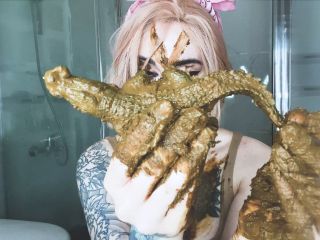 SweetBettyParlour.21.02.14   Croc Toy and Crazy Scat Girl