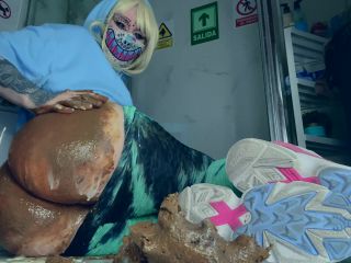 SweetBettyParlour.21.09.30   Her Triple Pooping is OP