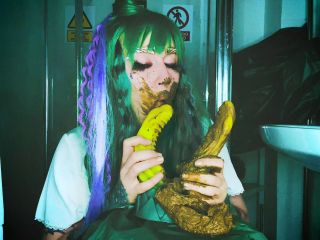 SweetBettyParlour.21.07.23   WhatБ─≥s going on here