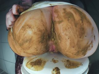 SweetBettyParlour.20.03.07   OI! Scat beauty with dirty pussy