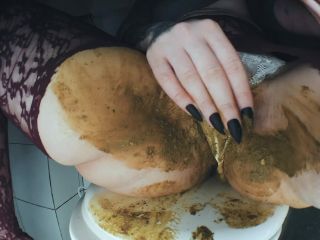 SweetBettyParlour.20.03.07   OI! Scat beauty with dirty pussy