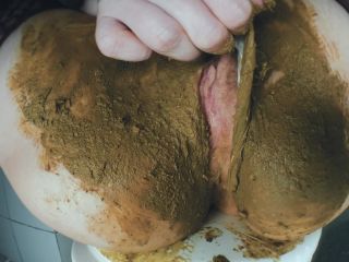 SweetBettyParlour.20.03.07   OI! Scat beauty with dirty pussy