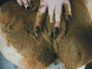 SweetBettyParlour.20.03.07   OI! Scat beauty with dirty pussy