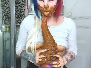 SweetBettyParlour.21.04.15   The tentacle is smeared with shit