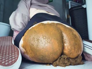 SweetBettyParlour.21.06.24   Two INSANE Girl Poop LOADS