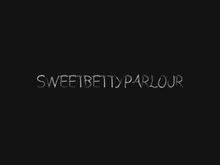 SweetBettyParlour.19.12.16   The natural warmth of fresh shit 2