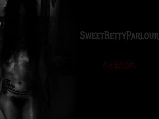 SweetBettyParlour.20.10.24   MommyБ─≥s Poop Scented Pantyhose