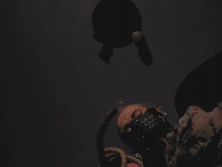 SweetBettyParlour.19.10.05   If you get crap IБ─≥ll clean II