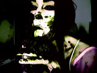 SweetBettyParlour.21.03.07   Hot Creepy Scat Girl Milky Puking