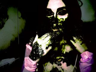 SweetBettyParlour.21.03.07   Hot Creepy Scat Girl Milky Puking