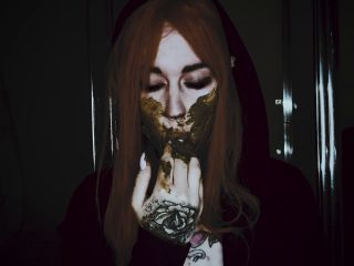 SweetBettyParlour.20.07.31   OMG! Do angels make scat show