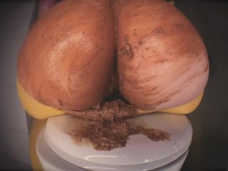 SweetBettyParlour.19.12.22   Spicy soup vs yellow tights