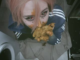 SweetBettyParlour.21.05.04   UpSideDown Secret Scat Projectile