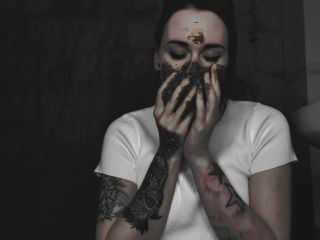 SweetBettyParlour.19.05.23   Real devil gold! From the ass