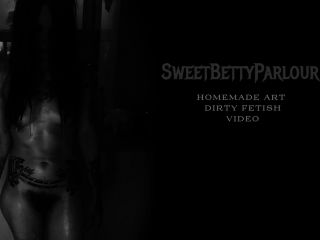 SweetBettyParlour.20.10.12   INSANE Diarrhea All Over