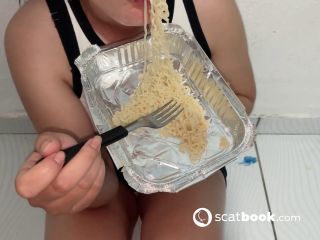 Macarrao Mijo vomito